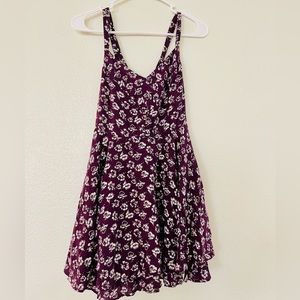 Very cute KIMCHI BLUE cross back flutter dress size 4